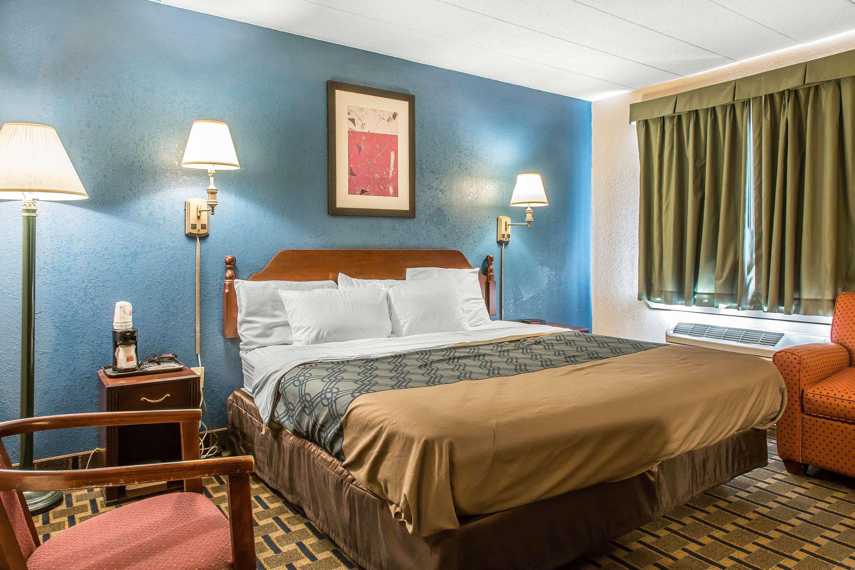 Econo Lodge Cranston - Providence Zewnętrze zdjęcie