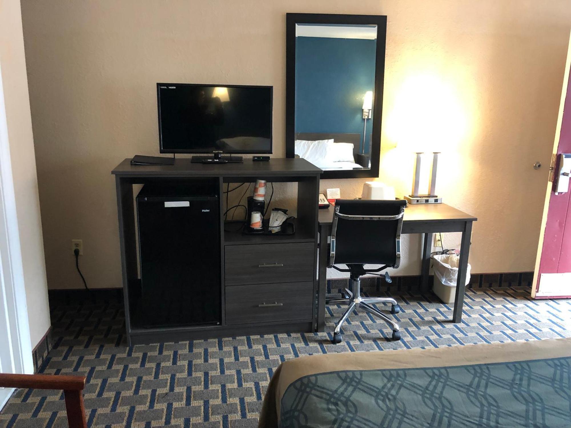 Econo Lodge Cranston - Providence Zewnętrze zdjęcie